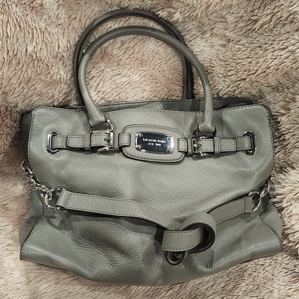Pre-loved Michael Kors Gray Leather Shoulder Bag